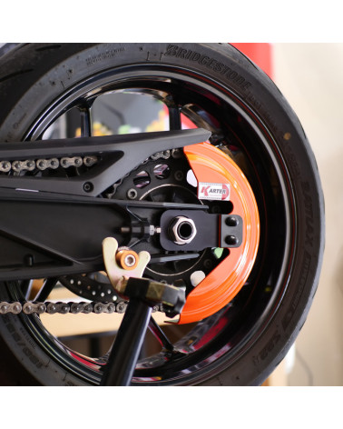 KTM 690 SMC R - Orange chain guard